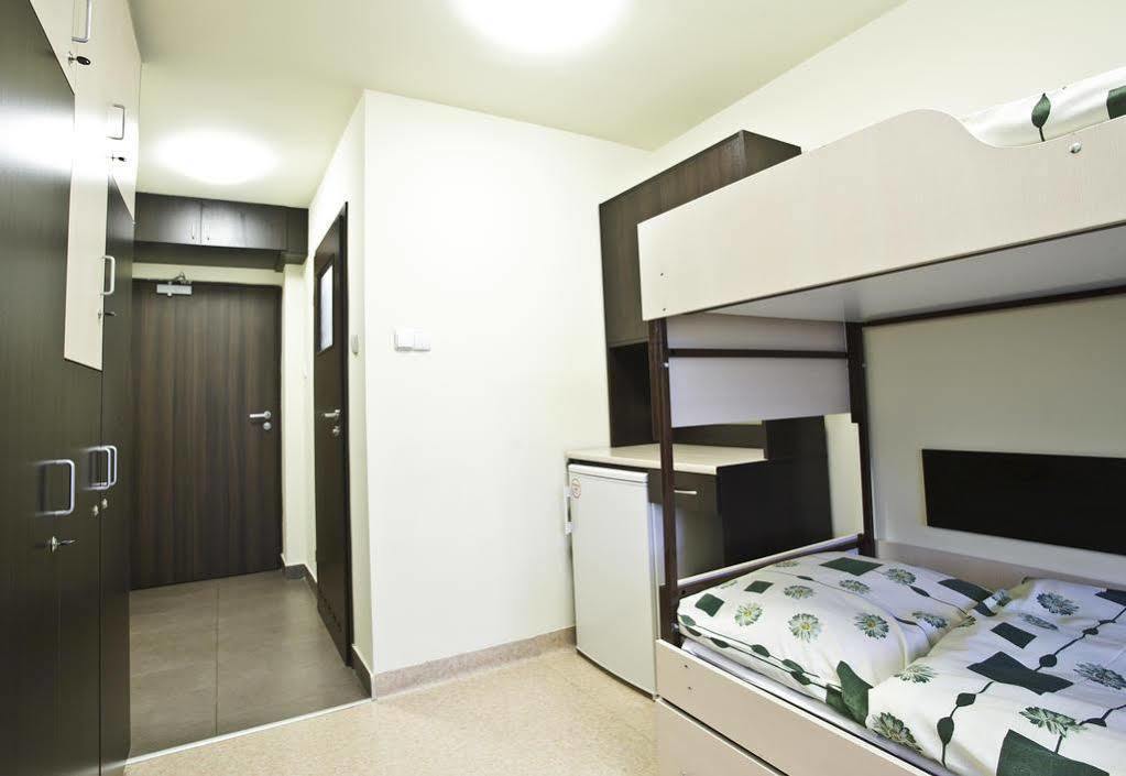 Olimp Hostel Krakow Bagian luar foto